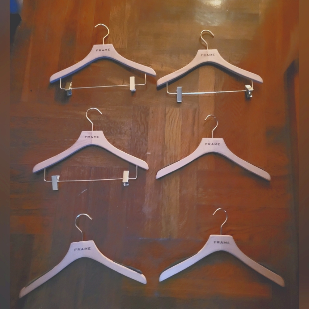 Set of 6 FRAME wooden hangers